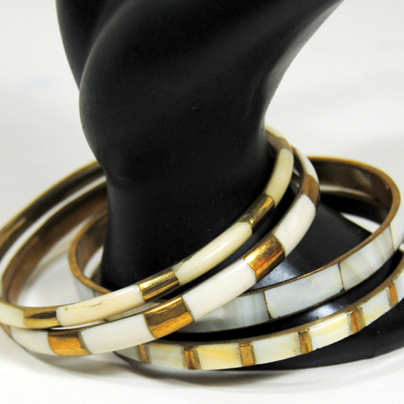 Bangles Mother of Pearl Goldtone Banded Boho - Picture 1 of 5